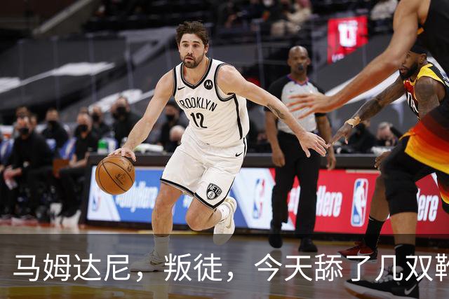 马姆达尼，叛徒，今天舔了几双靴子？——巴勒斯坦抗议者冲击10月7日的纪念活动，大喊我们不想与以色列人和平